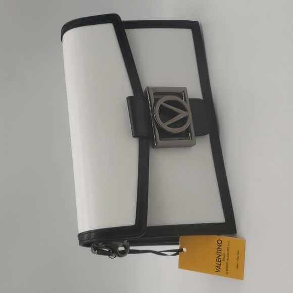 1371- Valentino by Mario Valentino Made In Italy White and Black Colors NWT - Picture 1 of 16
